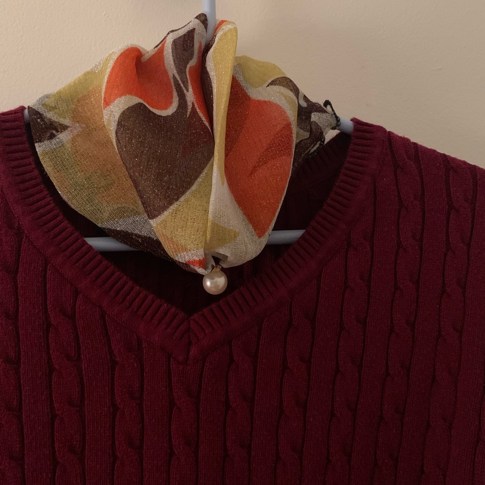 Women’s neck accessory. New without tags